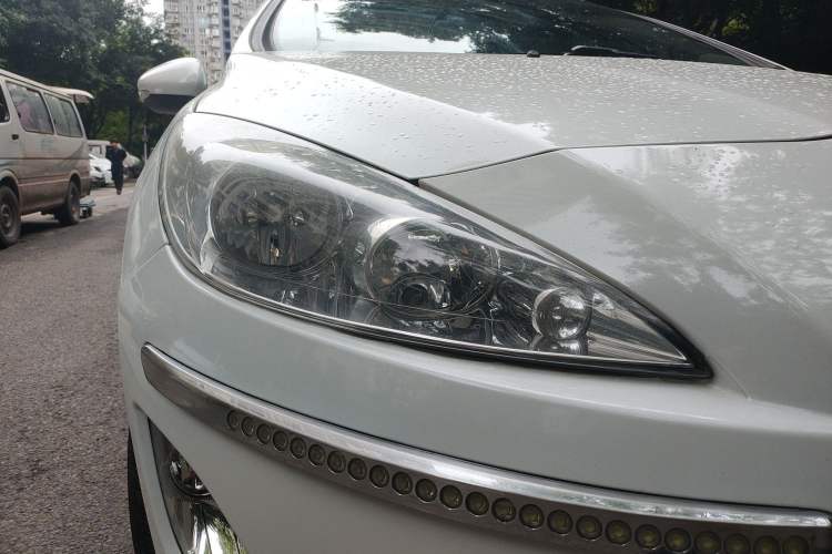 Used Peugeot 408 2013 2.0L Automatic Comfort Edition Right Front Headlight