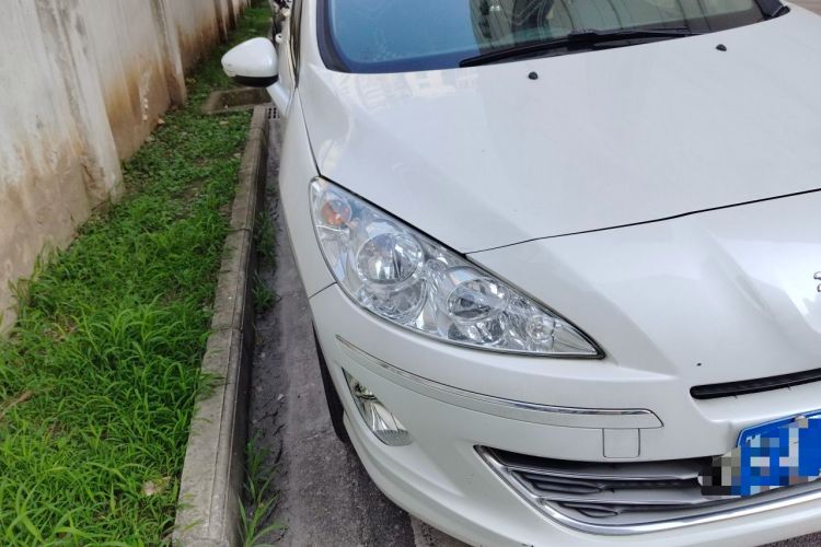 Used Peugeot 408 2013 2.0L Automatic Comfort Edition Right Front Headlight