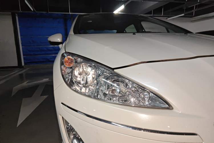 Used Peugeot 408 2013 2.0L Automatic Comfort Edition Right Front Headlight