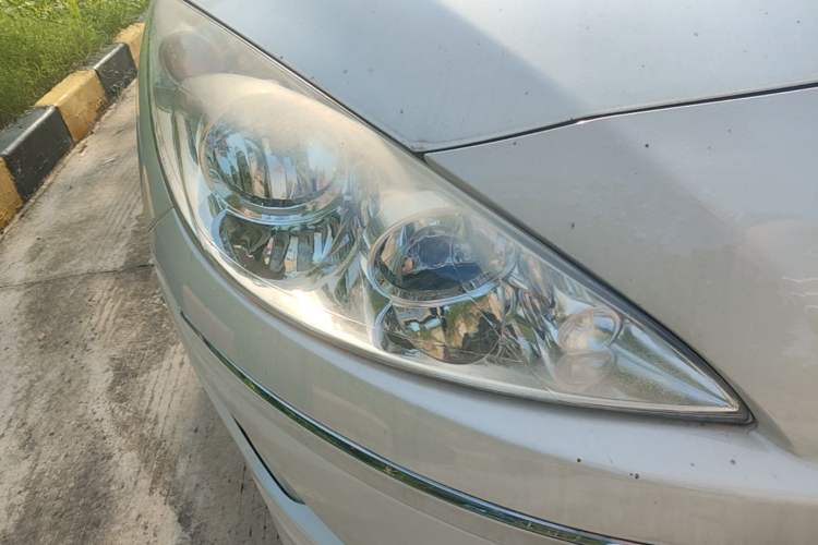 Used Peugeot 408 2013 2.0L Automatic Comfort Edition Right Front Headlight