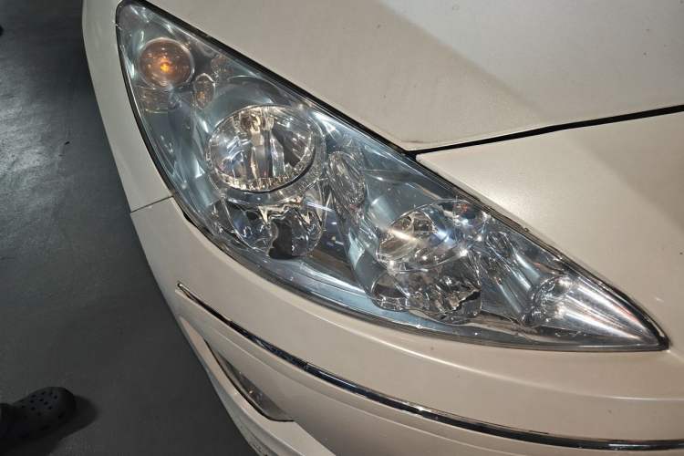 Used Peugeot 408 2013 2.0L Automatic Comfort Edition Right Front Headlight