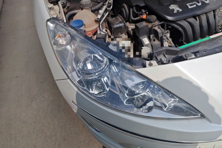 Used Peugeot 408 2013 2.0L Automatic Luxury Edition Right Front Headlight