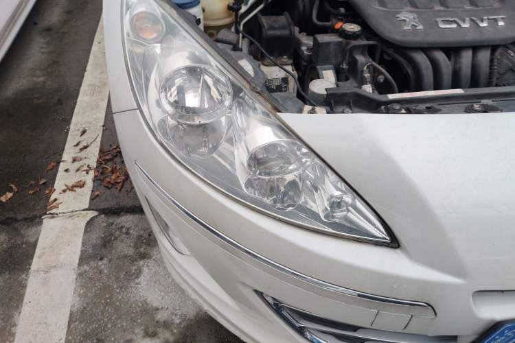 Used Peugeot 408 2013 2.0L Automatic Comfort Edition Right Front Headlight