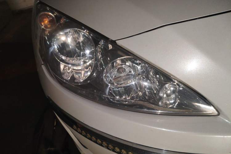 Used Peugeot 408 2013 2.0L Automatic Comfort Edition Right Front Headlight