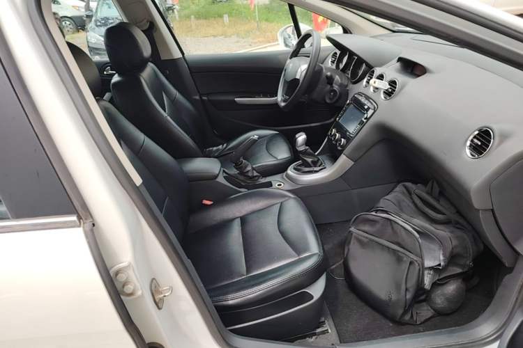 Used Peugeot 408 2013 2.0L Manual Comfort Edition Right Front Seat