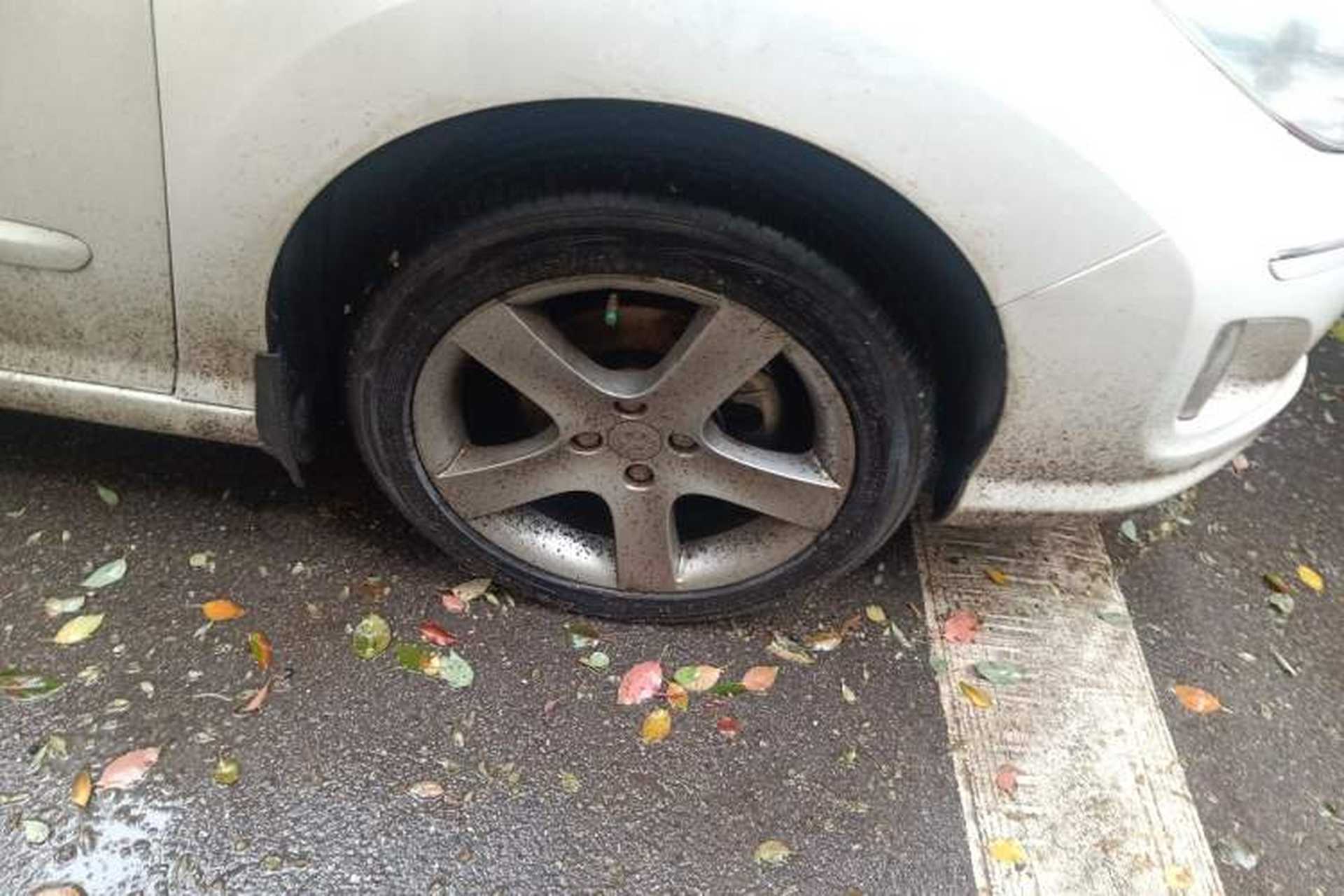 Used Peugeot 408 2013 2.0L Automatic Comfort Edition Right Front Wheel Hub