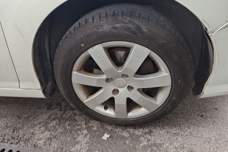 Used Peugeot 408 2013 1.6L Automatic Comfort Edition Right Front Wheel Hub