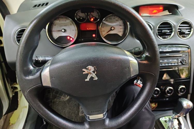 Used Peugeot 408 2013 2.0L Automatic Comfort Edition Steering Wheel