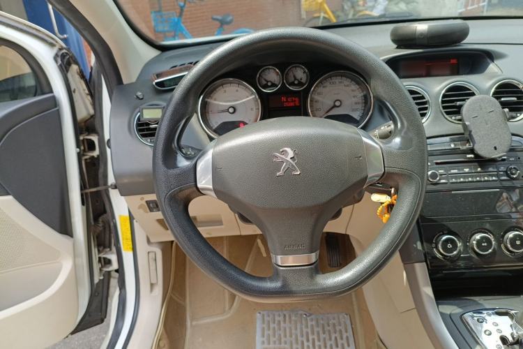 Used Peugeot 408 2013 2.0L Automatic Comfort Edition Steering Wheel