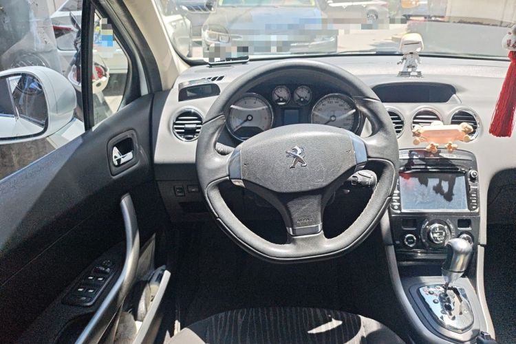 Used Peugeot 408 2013 2.0L Automatic Luxury Edition Steering Wheel