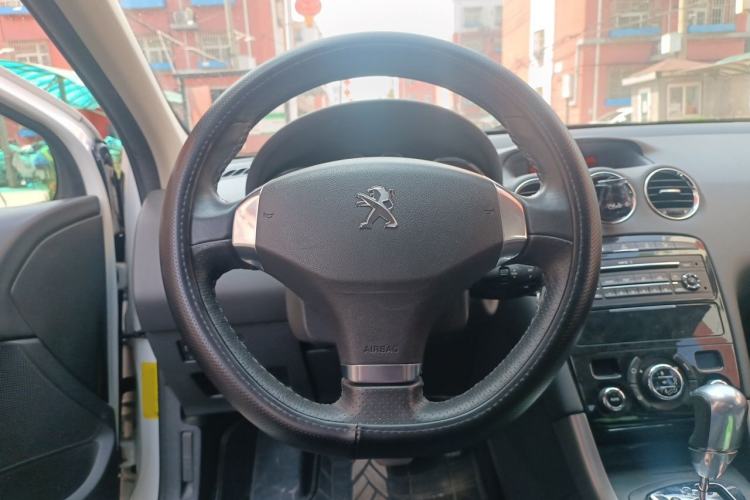 Used Peugeot 408 2013 2.0L Automatic Luxury Edition Steering Wheel
