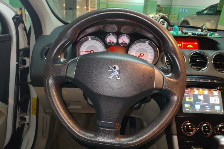 Used Peugeot 408 2013 2.0L Automatic Comfort Edition Steering Wheel