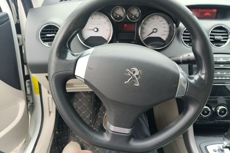 Used Peugeot 408 2013 2.0L Automatic Comfort Edition Steering Wheel