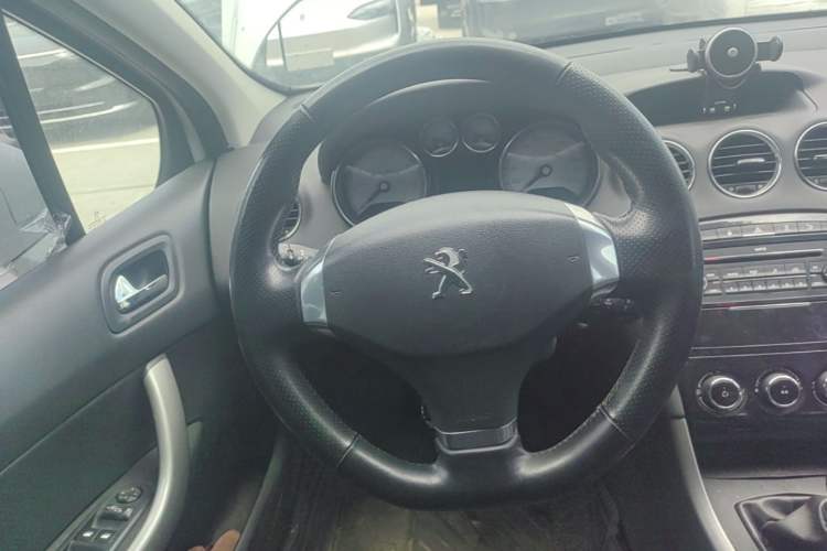 Used Peugeot 408 2013 2.0L Manual Comfort Edition Steering Wheel