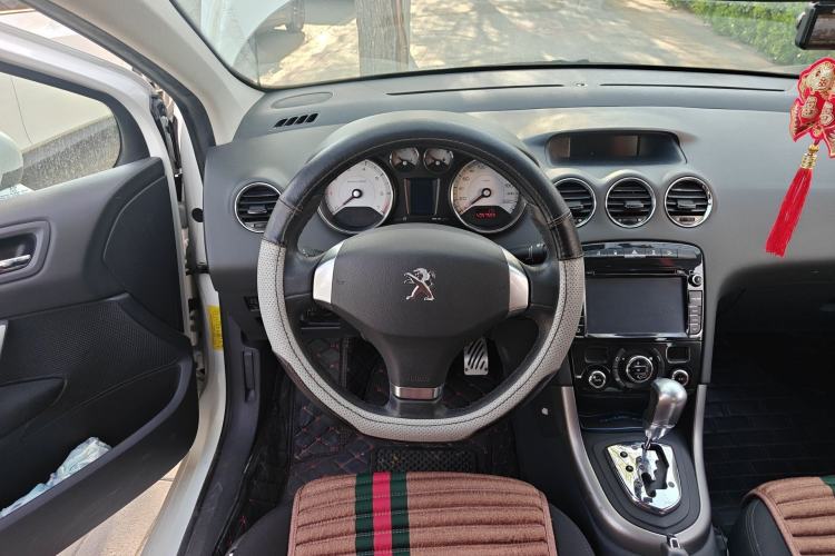 Used Peugeot 408 2013 2.0L Automatic Luxury Edition Steering Wheel