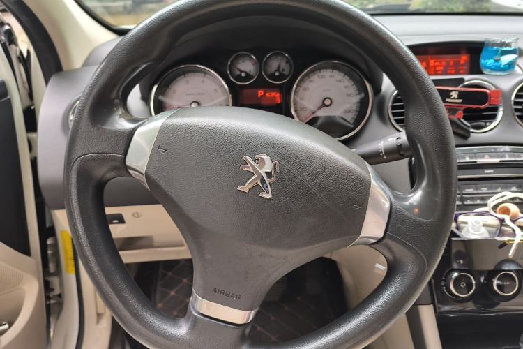 Used Peugeot 408 2013 2.0L Automatic Comfort Edition Steering Wheel