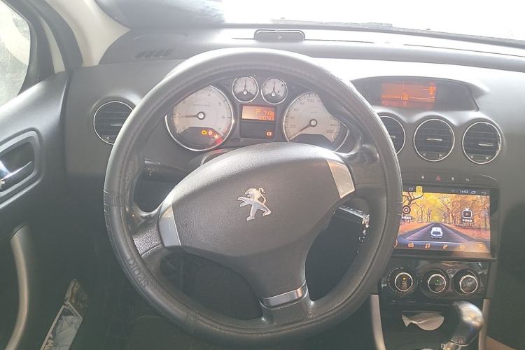 Used Peugeot 408 2013 1.6L Automatic Comfort Edition Steering Wheel