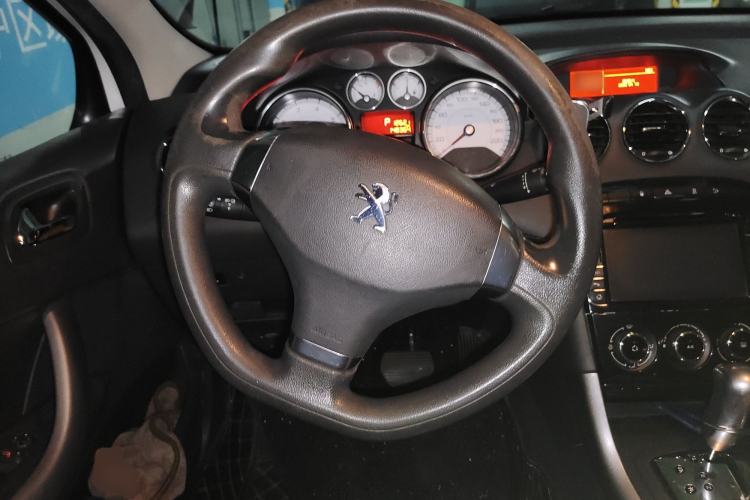 Used Peugeot 408 2013 1.6L Automatic Comfort Edition Steering Wheel