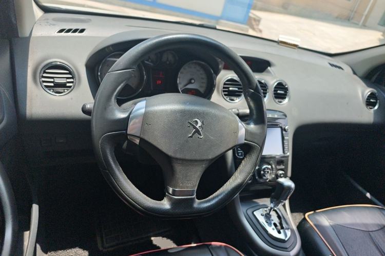 Used Peugeot 408 2013 2.0L Automatic Luxury Edition Steering Wheel
