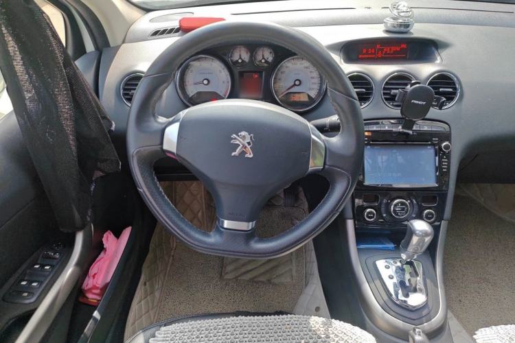 Used Peugeot 408 2013 2.0L Automatic Luxury Edition Steering Wheel