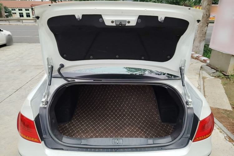 Used Peugeot 408 2013 2.0L Manual Comfort Edition Trunk