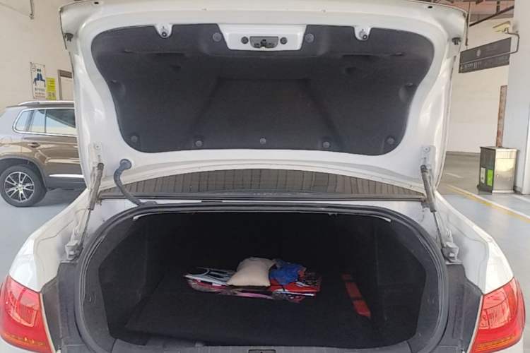 Used Peugeot 408 2013 2.0L Manual Comfort Edition Trunk