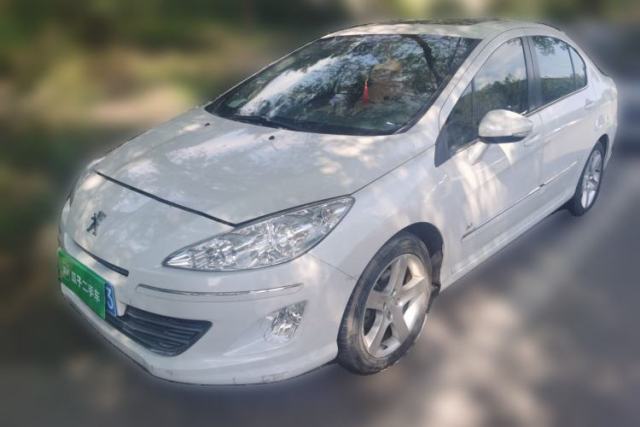 Ojetý Peugeot 408 2013 2.0L Automatic Luxury Edition