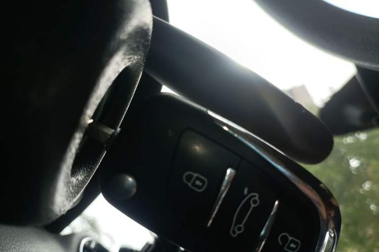 Used Peugeot 408 2013 2.0L Automatic Comfort Edition Vehicle Key