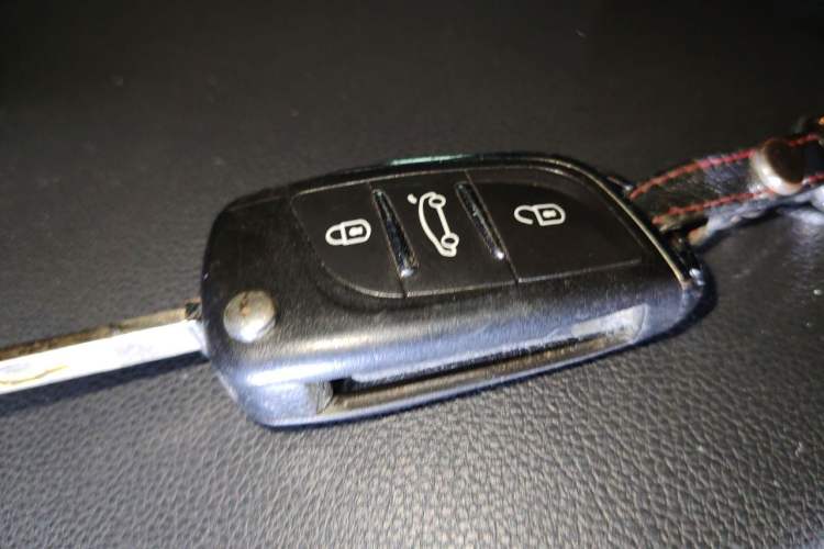 Used Peugeot 408 2013 2.0L Automatic Comfort Edition Vehicle Key