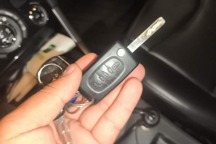 Used Peugeot 408 2013 2.0L Manual Luxury Edition Vehicle Key