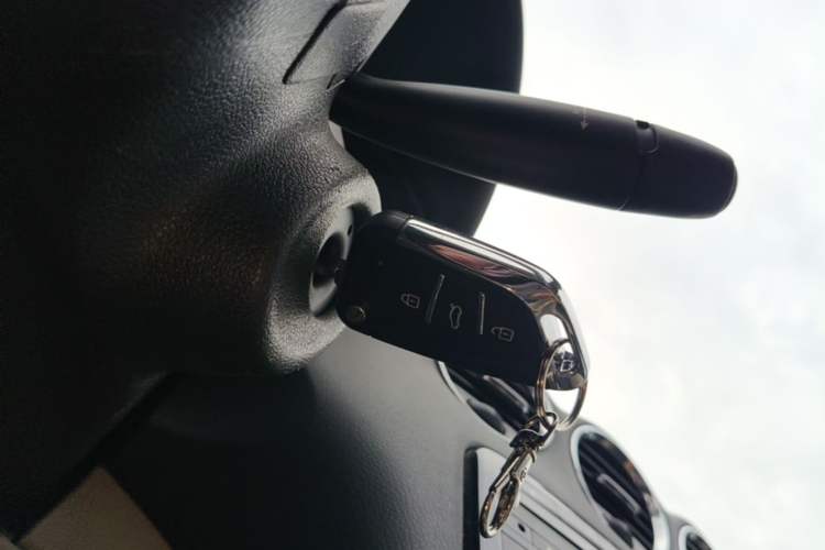 Used Peugeot 408 2013 2.0L Automatic Comfort Edition Vehicle Key