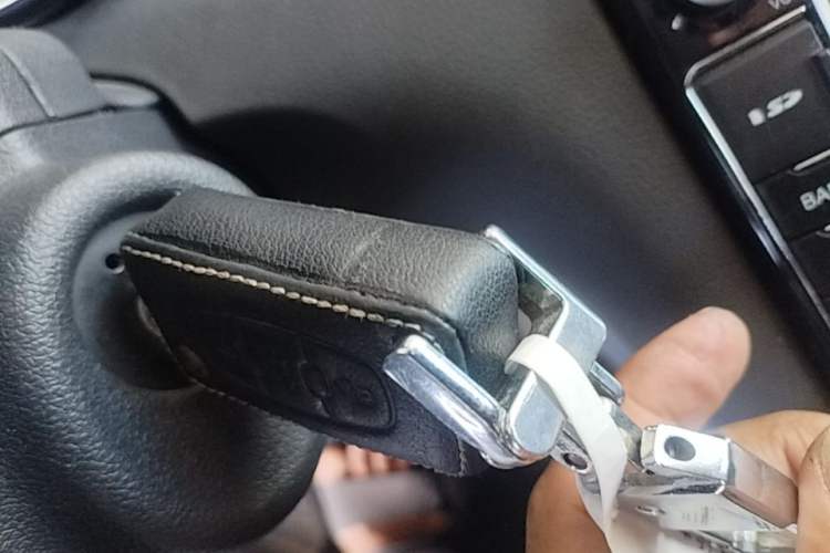 Used Peugeot 408 2013 2.0L Manual Comfort Edition Vehicle Key
