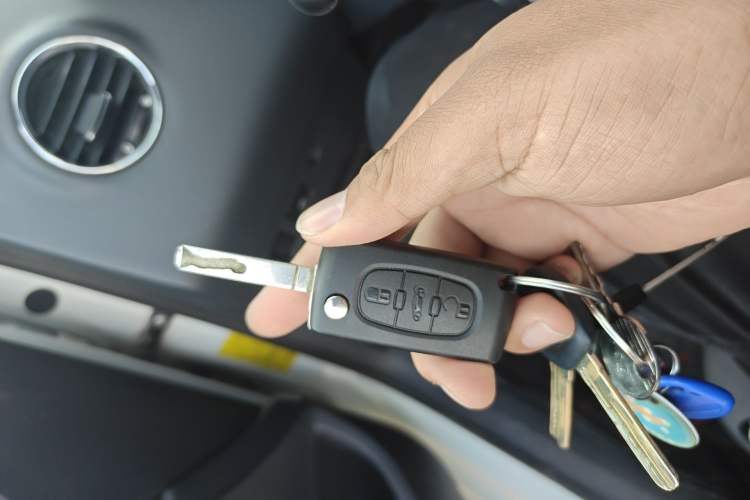 Used Peugeot 408 2013 2.0L Automatic Luxury Edition Vehicle Key