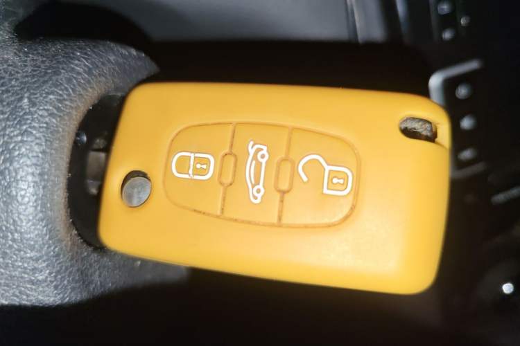 Used Peugeot 408 2013 2.0L Automatic Comfort Edition Vehicle Key