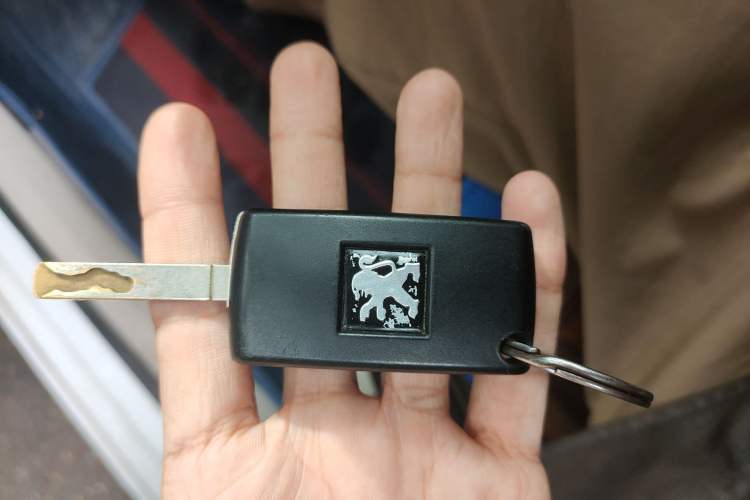 Used Peugeot 408 2013 2.0L Automatic Comfort Edition Vehicle Key