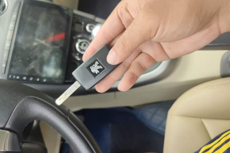 Used Peugeot 408 2013 2.0L Automatic Luxury Edition Vehicle Key