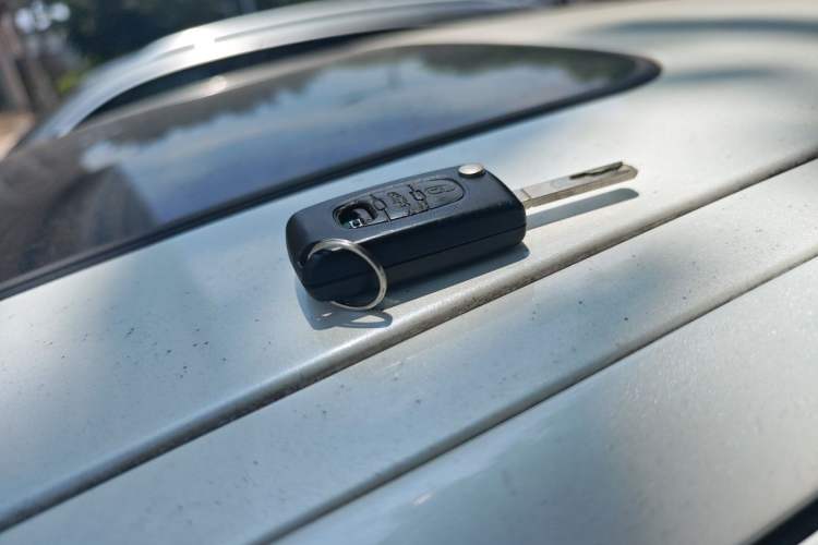 Used Peugeot 408 2013 2.0L Automatic Luxury Edition Vehicle Key