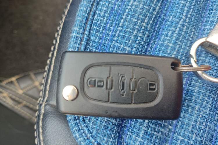 Used Peugeot 408 2013 2.0L Automatic Comfort Edition Vehicle Key