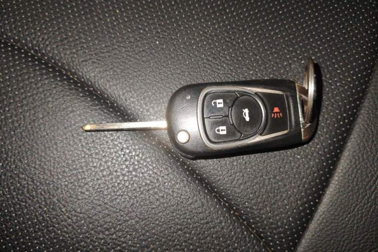 Used Peugeot 408 2013 2.0L Automatic Comfort Edition Vehicle Key
