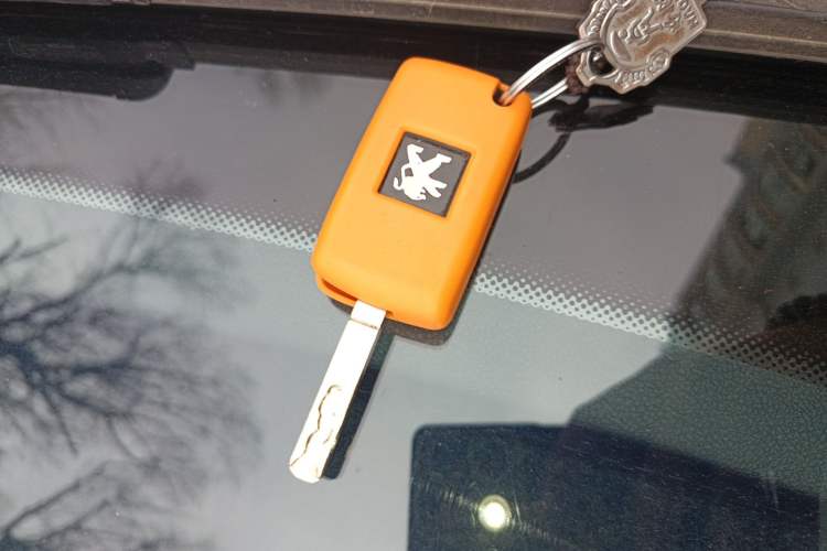 Used Peugeot 408 2013 2.0L Automatic Luxury Edition Vehicle Key