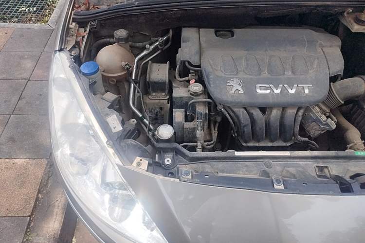 Used Peugeot 408 2013 2.0L Automatic Comfort Edition Engine Bay Right