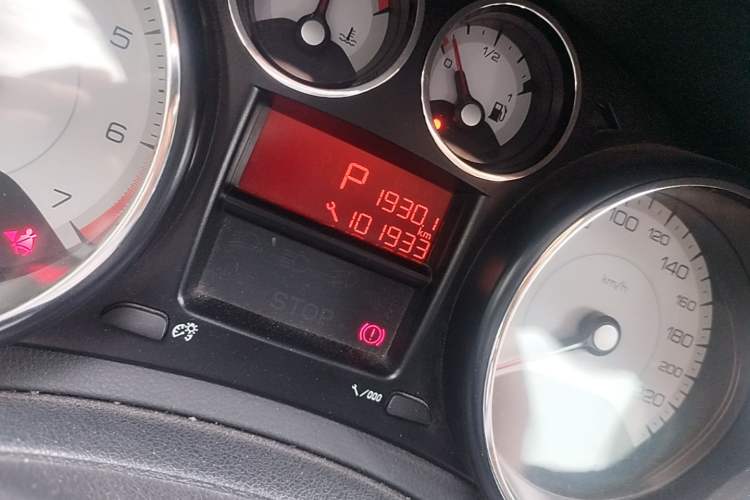 Used Peugeot 408 2013 2.0L Automatic Comfort Edition Odometer Close Up