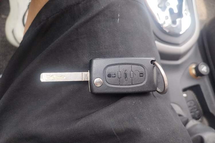 Used Peugeot 408 2013 2.0L Automatic Comfort Edition Vehicle Key