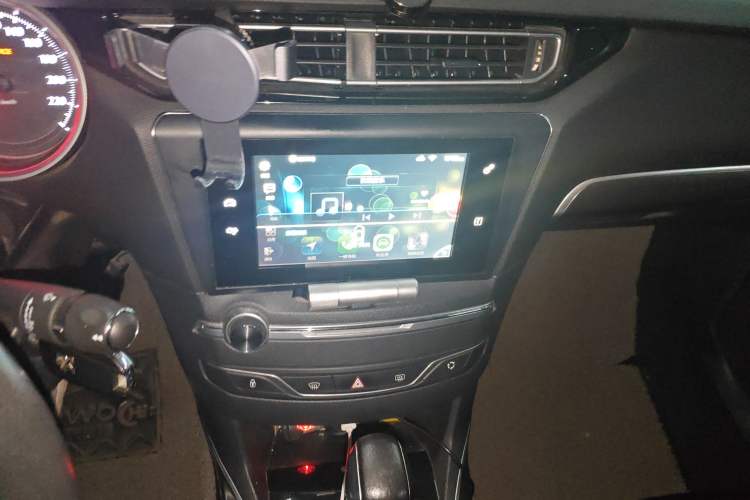 Used Peugeot 408 2014 1.8L Automatic Luxury Edition Audio And AC Panel