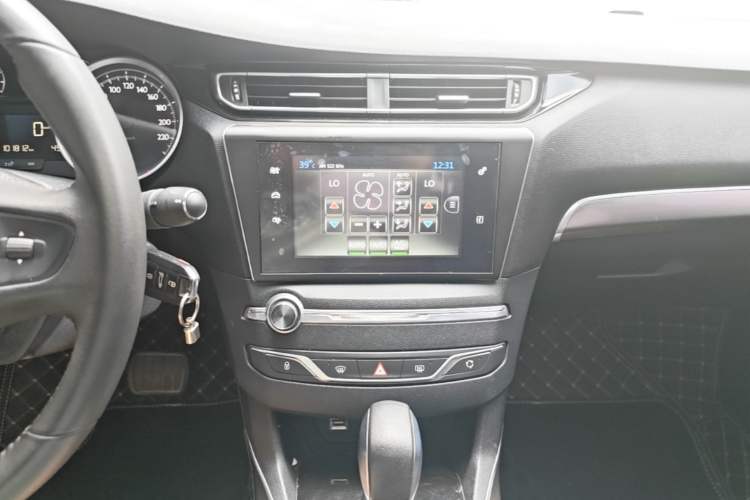 Used Peugeot 408 2014 1.8L Automatic Luxury Edition Audio And AC Panel