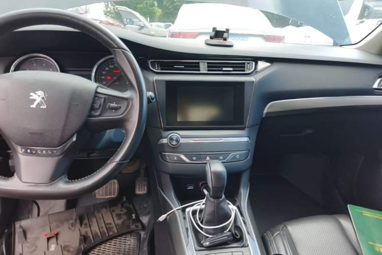 Used Peugeot 408 2014 1.8L Automatic Luxury Edition Audio And AC Panel