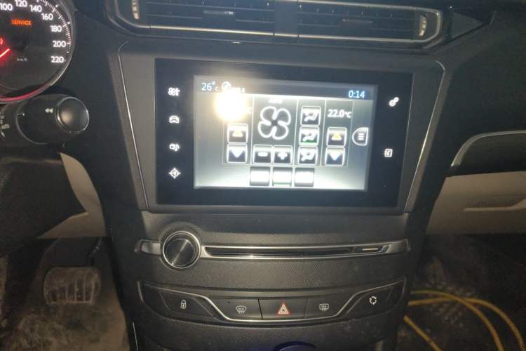 Used Peugeot 408 2014 1.6T Automatic Prestige Edition Audio And AC Panel
