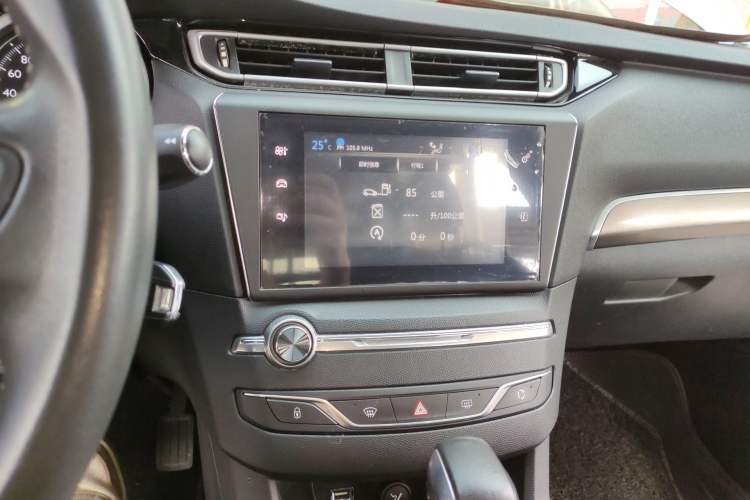 Used Peugeot 408 2014 1.8L Automatic Luxury Edition Audio And AC Panel