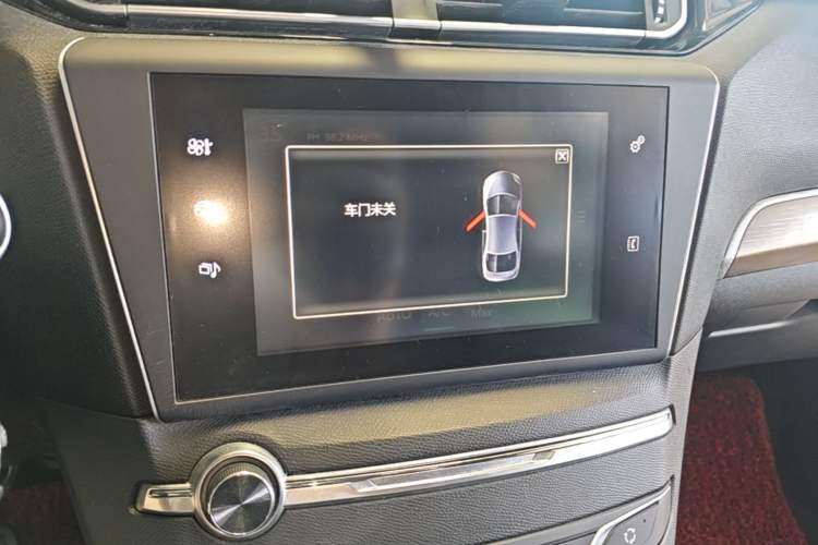 Used Peugeot 408 2014 1.8L Automatic Luxury Edition Audio And AC Panel