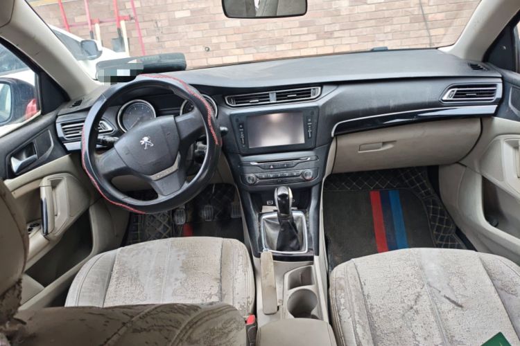 Used Peugeot 408 2014 1.8L Manual Leading Edition Center Console
